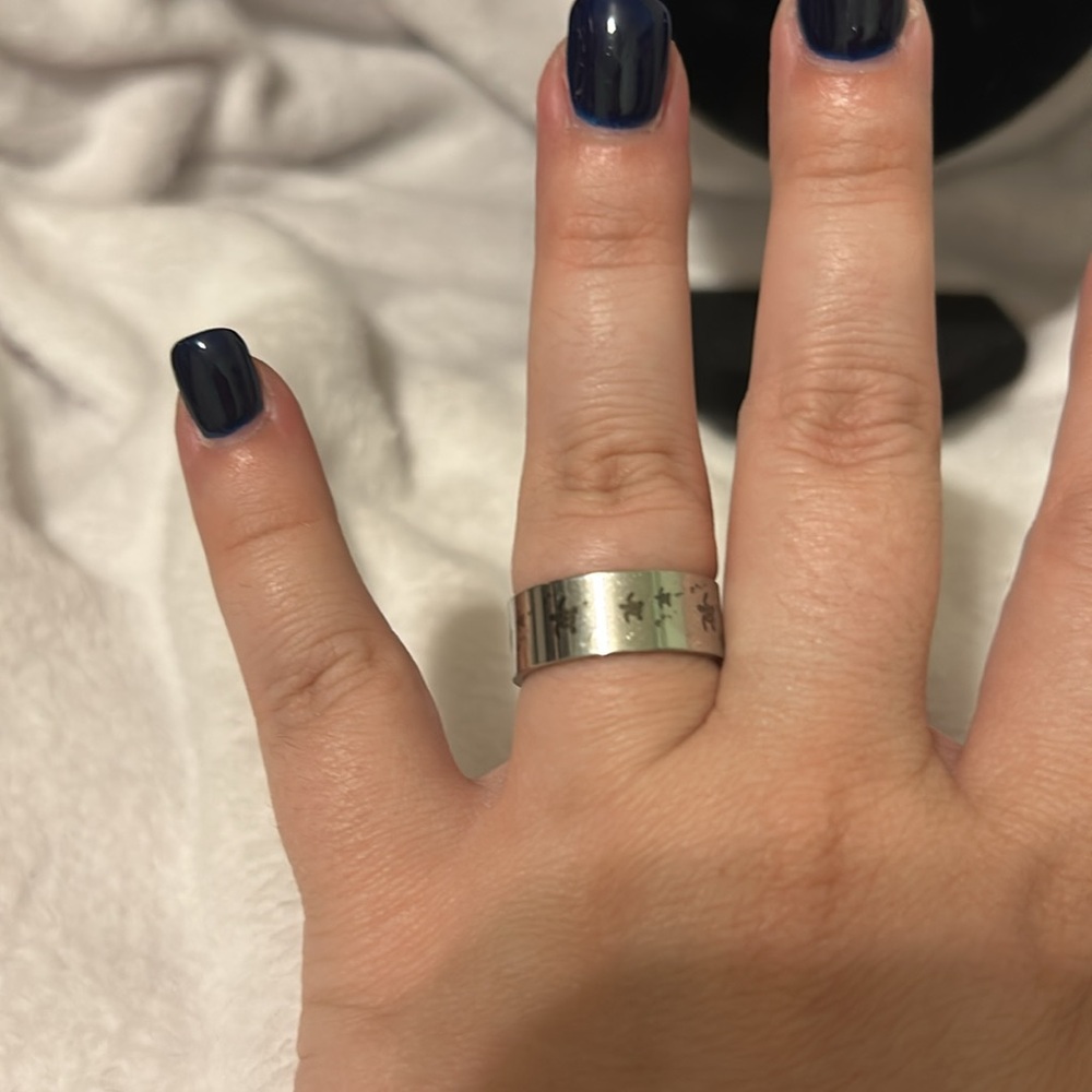 Silver Turtle Wide Ring Size 8 - image 3